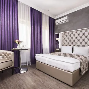 Hotel Bonapart By Uhm