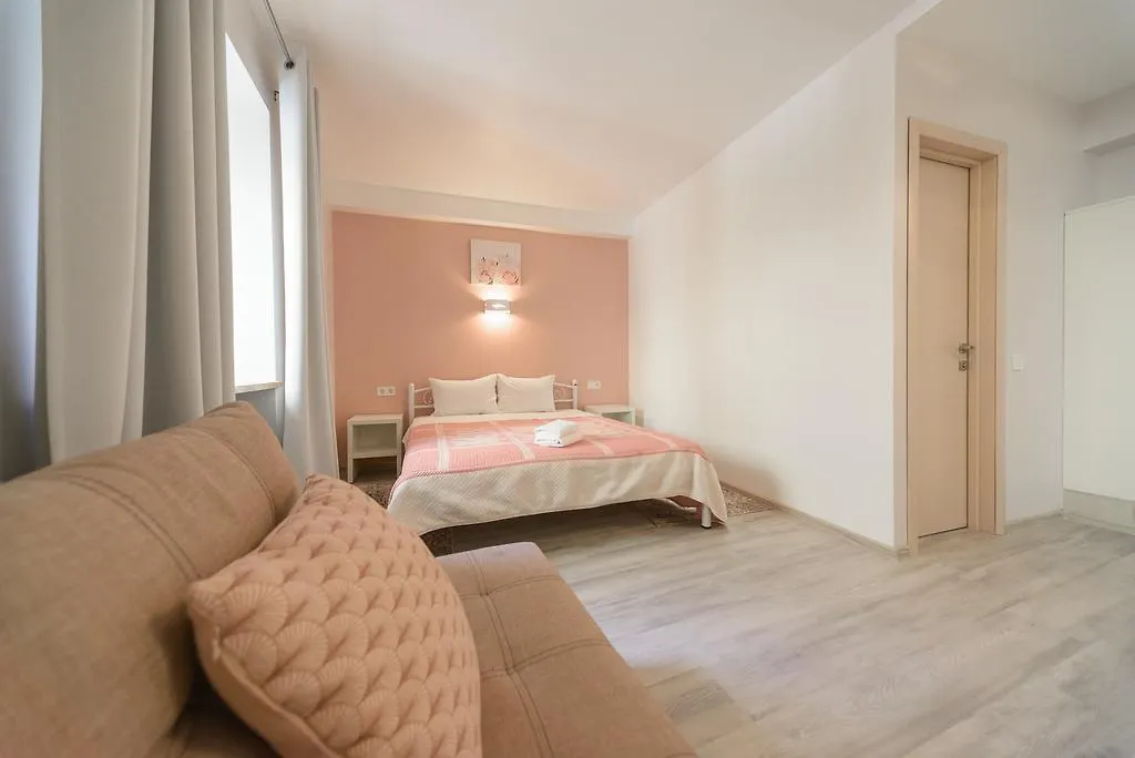 Basseynaya Apart Hotel Kyiv 3*,